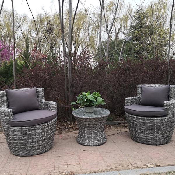 Outdoor Vase Folding Design Outdoor Dining Table And Chairs PE Rattan Best Design Colorful Indoor Furniture Set