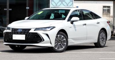 4 Door 5 Seat Toyota Hybrid Vehicle 205km/H Toyota Avalon 2022 Deluxe Edition