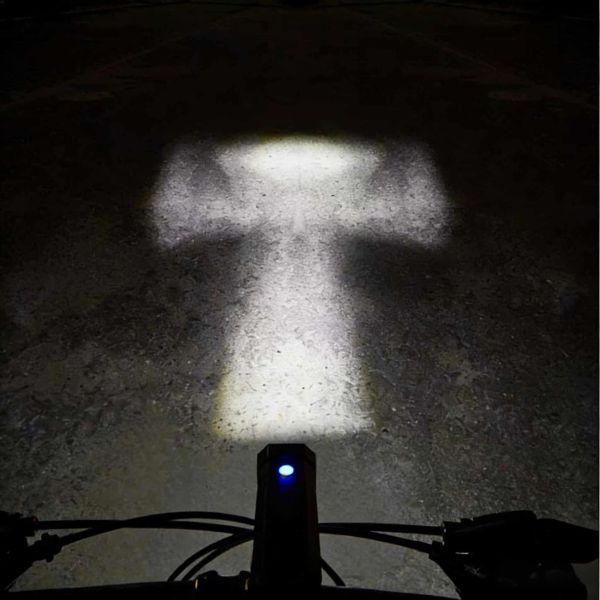 600 Lumens High&Medium Beam Light Front Light Rechargeable Waterproof Bicycle Headlight