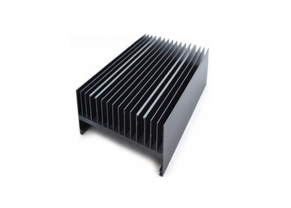 Preto de alumínio de anodização do perfil da extrusão do revestimento para o dissipador de calor