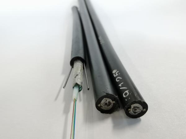 Résistant à l'eau monomodal du câble G657a de bande centrale d'acier en forme de tuyau
