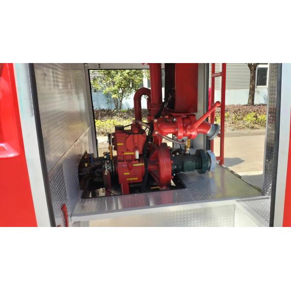 Japon Isuzu 4X2 Deux rangées 2000 litres camion de lutte contre les incendies moteur de pompiers mini camion de pompiers