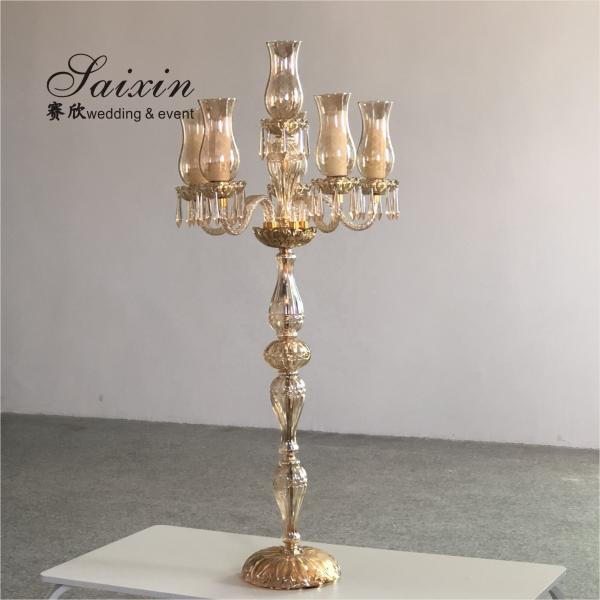 Decoración de bodas de diseño mayorista de cristal pieza central Candelabra clara con cristal colgante