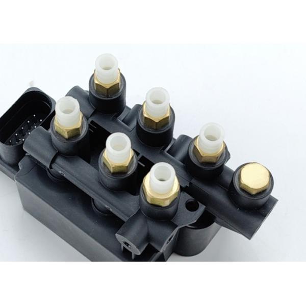 La suspension du bloc de soupape de commande d'air de la BMW G11 G12 37206861882