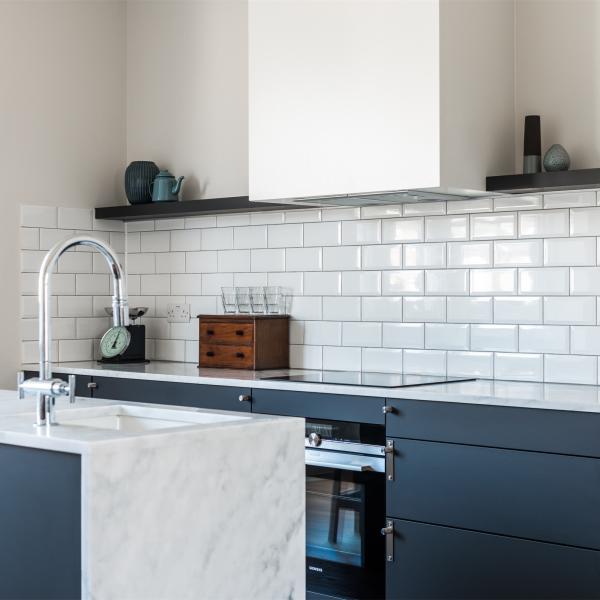 Modern Style Apartment Furniture Black Lacquer Matt Island And Kitchen Base Cabinets With 3 Drawers