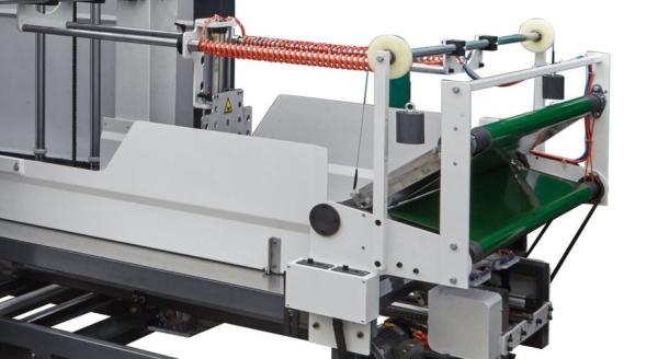 Electric Auto Pile Turner And Stacking Powered Flute Laminating Machine With 1 Year