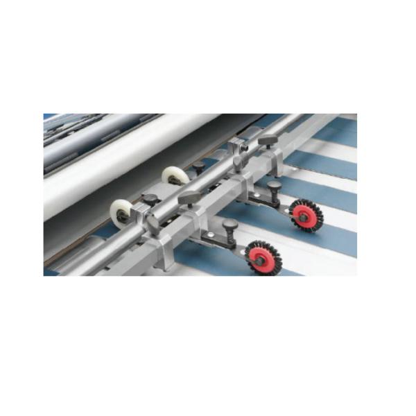 Manual Feed Semi Automatic Laminator , Pre - Glued Film Lamination Machine