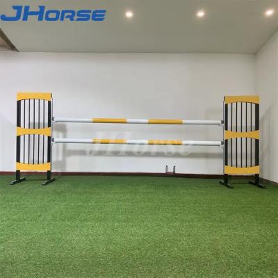 Equipamento equestre para fixação de postes de salto