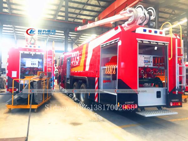 Caminhão do corpo dos bombeiros de Sinotruk Howo 6X4 para o depósito do petróleo e gás