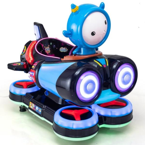 Les tours bleus de Kiddie de mail, Kiddie de parc d'attractions monte l'aspect