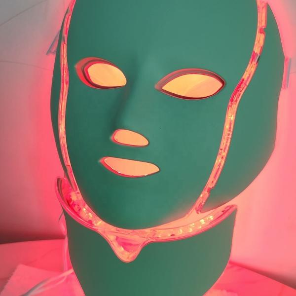 Plastic Mask Case 7 Colors LED Light Therapy for Skin Tightening and Wrinkle Reduction