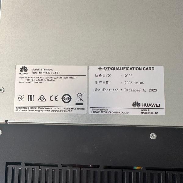 Système d'alimentation en courant continu 200A 48V Module rectificateur ETP48200-C5E1 Appareil électrique 48v R4850g2