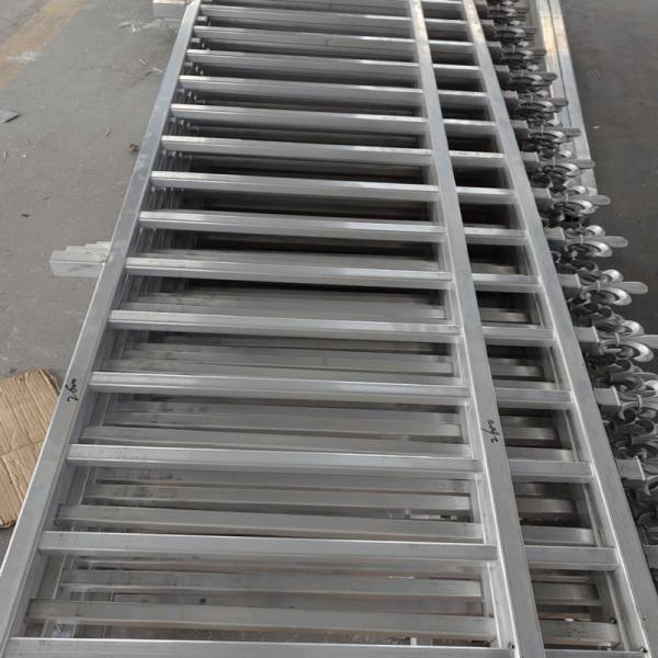 Напудрите покрытые перила алюминиевого ворота штранг-прессований профиля поручня электрического стеклянные