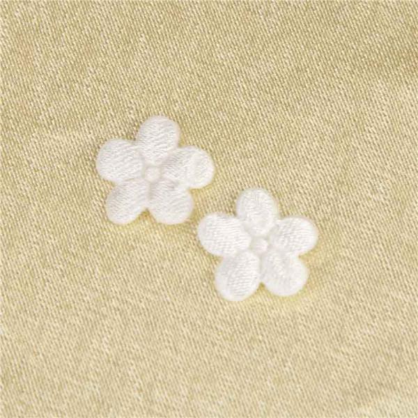 White Satin Fabric Flower Appliques For Children'S Clothing Sew On Type