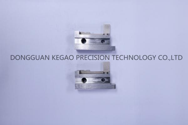 8407 Automotive Plastic Components Inser 0.2Ra Finish precision