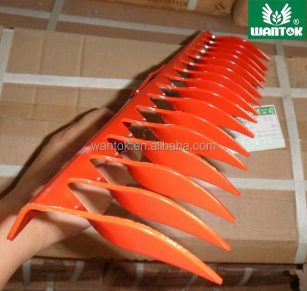 Effortless Yard Maintenance with Durable Garden Rake and Twisted Teeth Design