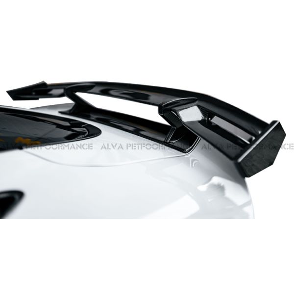 Replacement Dry Carbon Fiber Body Kits For McLaren GT Featuring Front Lip Side Skirts Rear Diffuser Rear Wing Trunk Lid
