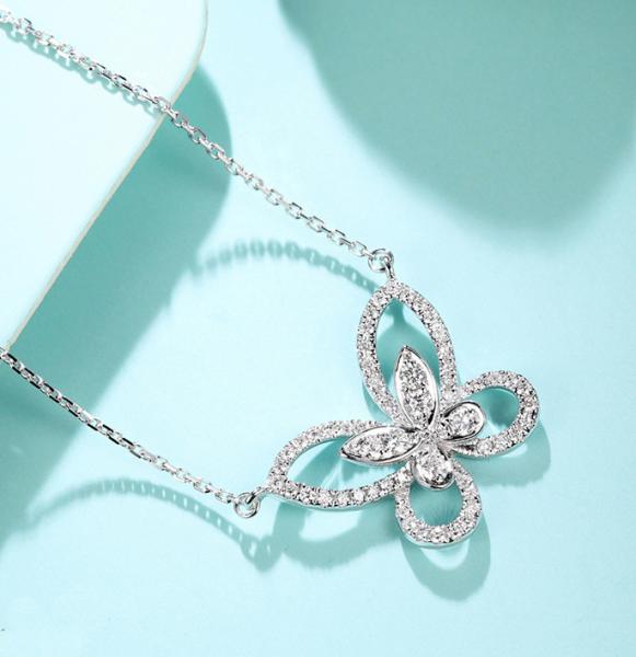 ouro branco Diamond Butterfly Necklace de Diamond Necklace 3.8g do ouro de 0.45ct 18K