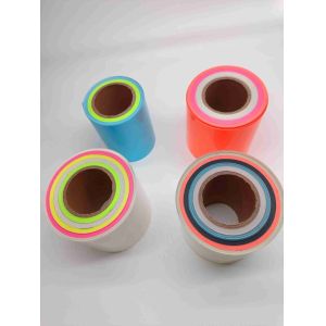 Военное фосфоресцентное зарево в темной светящей ленте военной для удить высокую видимость