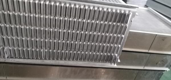 Aluminum tube fin Automotive Radiator Core for heavy duty perfrmance