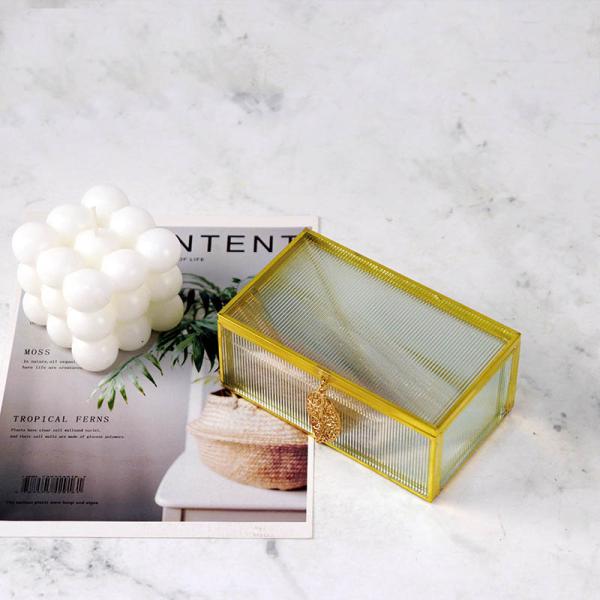 Europe vintage dustproof clamshell copper color classic glass artifact eternal flower buckle money jewelry box