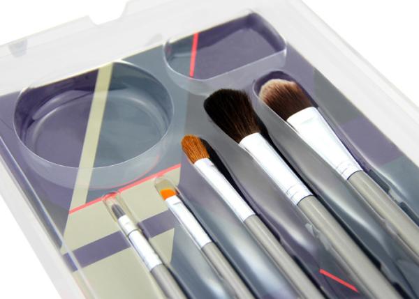 Eco-friendly Wood Handle Beauty Professional Cosmetic Brush Set With Leather Case