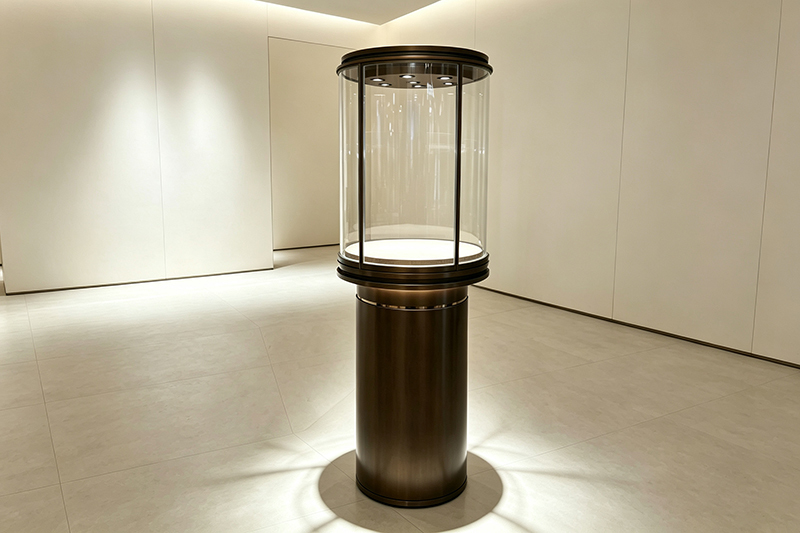Luxury 360° Unobstructed Viewing Jewelry Display Pedestal with Lockable Storage and Top-Mounted LED Spotlights