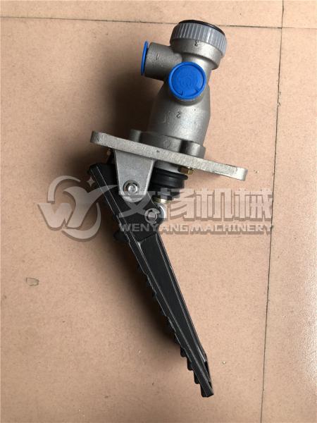 XCMG ZL30G Air brake master valve original wheel loader spare parts 800901158 SLZD-3514002