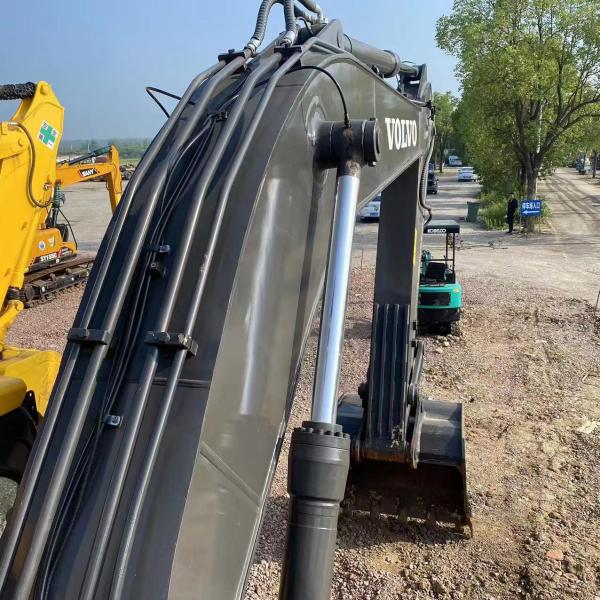 Использованный экскаватор Volvo EC240 2022 Год производства 3040 мм Высота 6800 мм Максимальная высота сброса