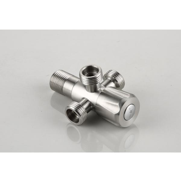 Característica do cano do banheiro com desviador válvula de ângulo cromada para acessórios de torneiras