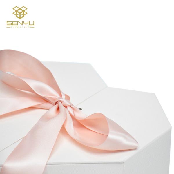 Heart Shape Half Opening Paper Gift Box With Flowers And Gifts Happy Valentiday Party