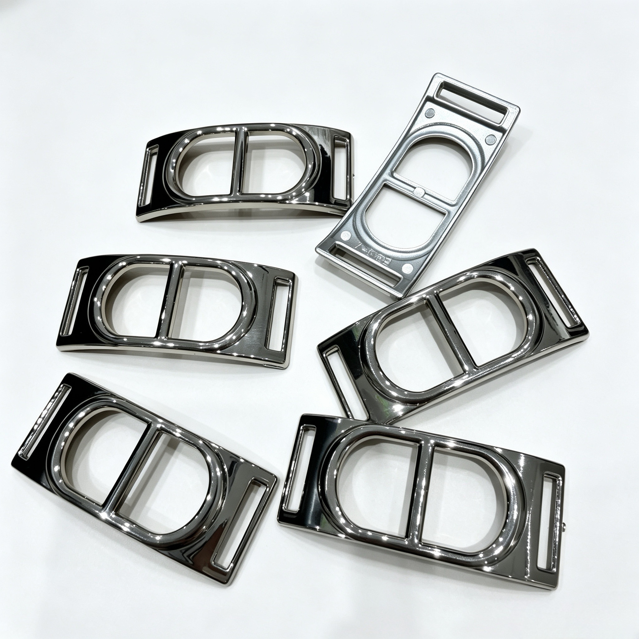 High Breathability Mens Shoe Buckles Rubber Sole Material Lightweight Breathable