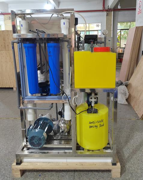 Portable 1500GPD RO Seawater Desalination System Water Filter Machine 2000 To 5000 liters Per Day