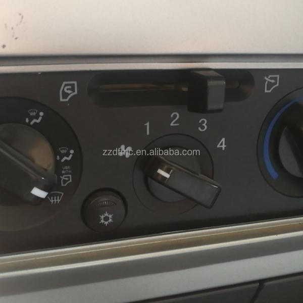 10-12-тонный грузовик с грузовиком с 200-300-литровым топливным баком