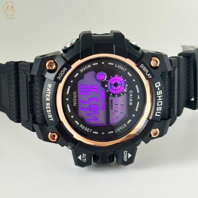 Fashion Electronic Quartz Sport Watch For Men With Silicone Strap