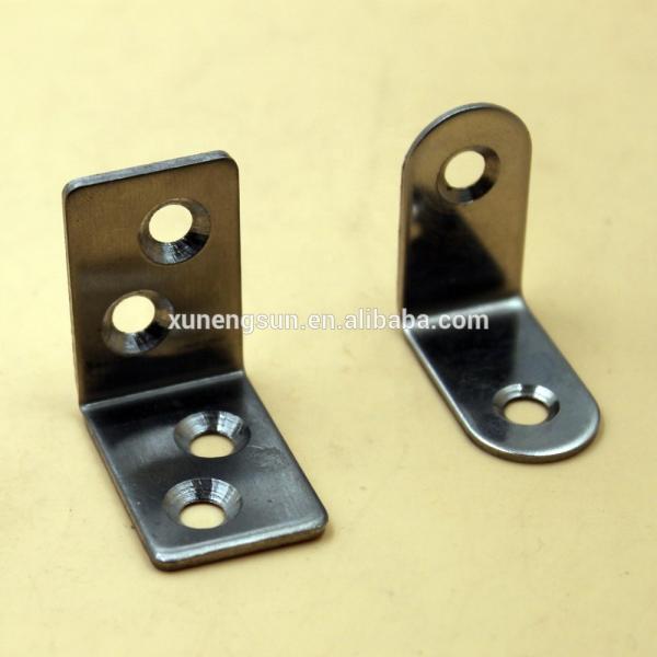 ISO9001 Rohs CE Peças de estampação Metal preto L Forma plana Bracket de montagem para móveis