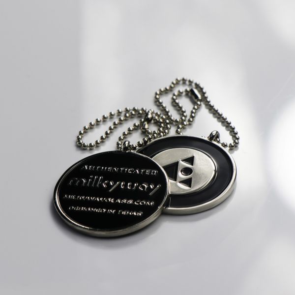 Corrosion Resistant Custom Swing Tags Zinc Alloy Metal Logo Tag With Black Electroplating
