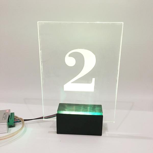 Парадный вход большой RGB привел металлическую пластинку знака числа дома 50000 часов