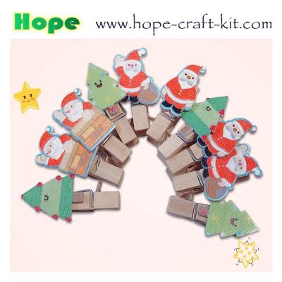 Natural Wood Color Solid Wooden Clothpins Clips Pegs with Animal Fruit Christmas Pattern for Kids DIY craft material