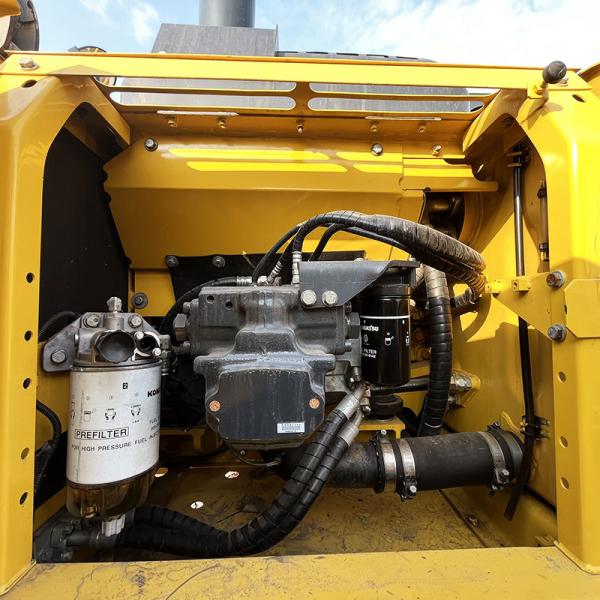 Middle Size Komatsu PC200-8MO Used Crawler Excavator 110kw Rated Power 20 Ton Weight