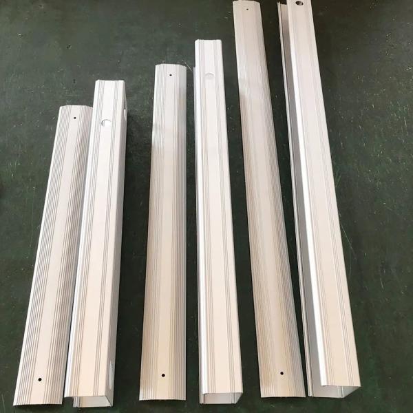 Анодированный серебряный Cnc подвергая прессованное алюминиевое светлое снабжение жилищем механической обработке T8 для СИД