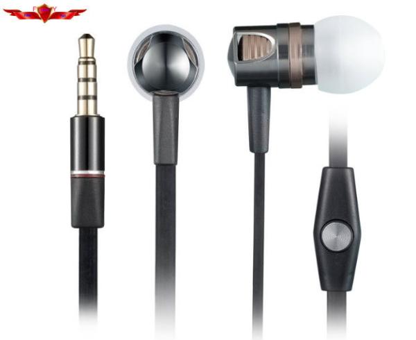 Wholesale 1.20M 3.5MM Wired HD Sound Performance Earphone With MIC For Samsung Galaxy S5