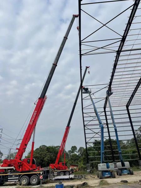 Long Lasting Metal Warehouse Construction , Sandwich Panel Prefab Self Storage Buildings