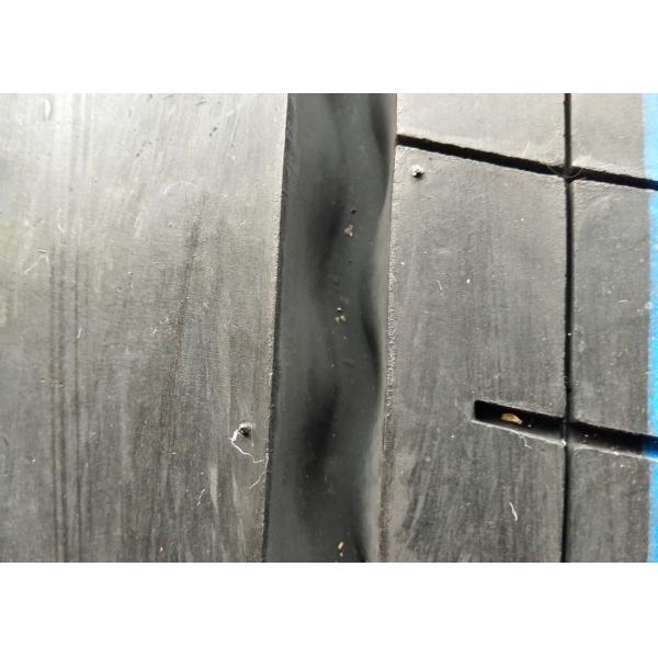 Black Appearance Highway Truck Tires 11R22.5 12R22.5 High Fuel Efficiency