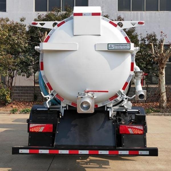 Pure Electric Sewer Suction Vehicle 5.04m3 5040L 11.8tons With TZ365XSC07 Engine