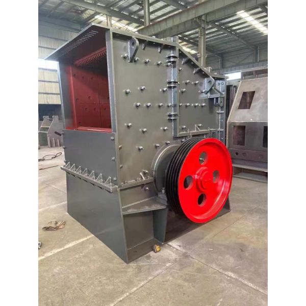 Box Crusher with 5HP Motor Power and 500 Kg/hour Capacity for Feed Size Up To 200 Mm