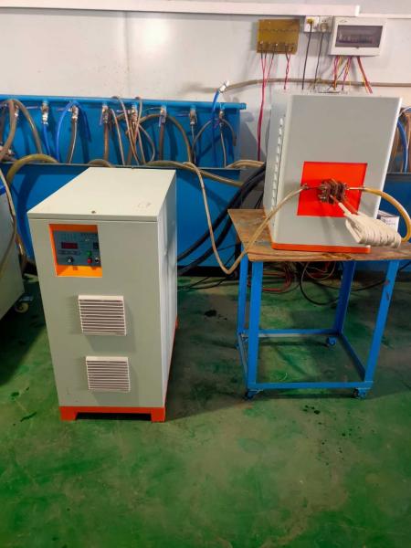 Appareil de chauffage par induction ultra haute fréquence 100KW pour le métal