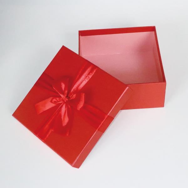 Boîte-cadeau l'épousant adapté aux besoins du client sur un seul point de vente de sucrerie avec le ruban