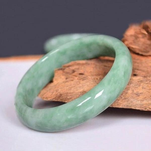 Natural Dark Green Jade Bracelet a Timeless Piece of Jewelry for Your Collection