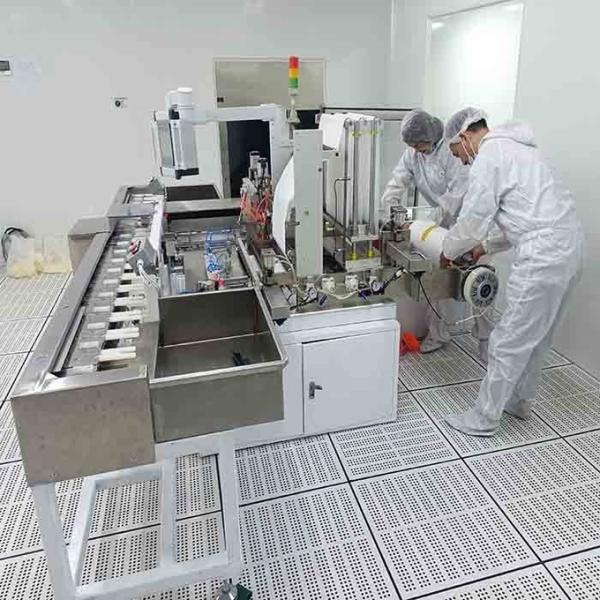 Сервоприводная хирургическая перчатка для упаковки бумажных линеров
